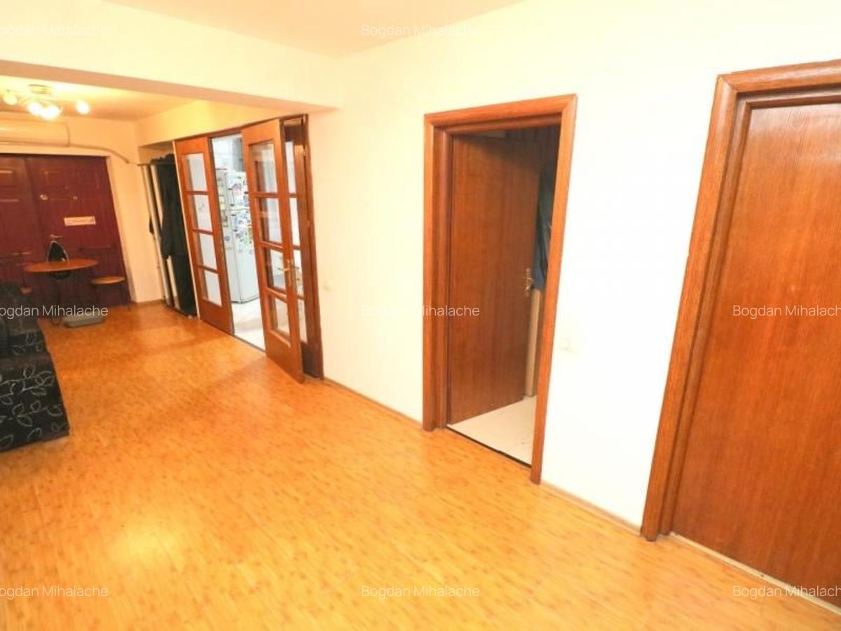 Bragadiru Leroy Merlin Casa 2007 P+1+M 6Cam 3Bai curte 694mp - 16