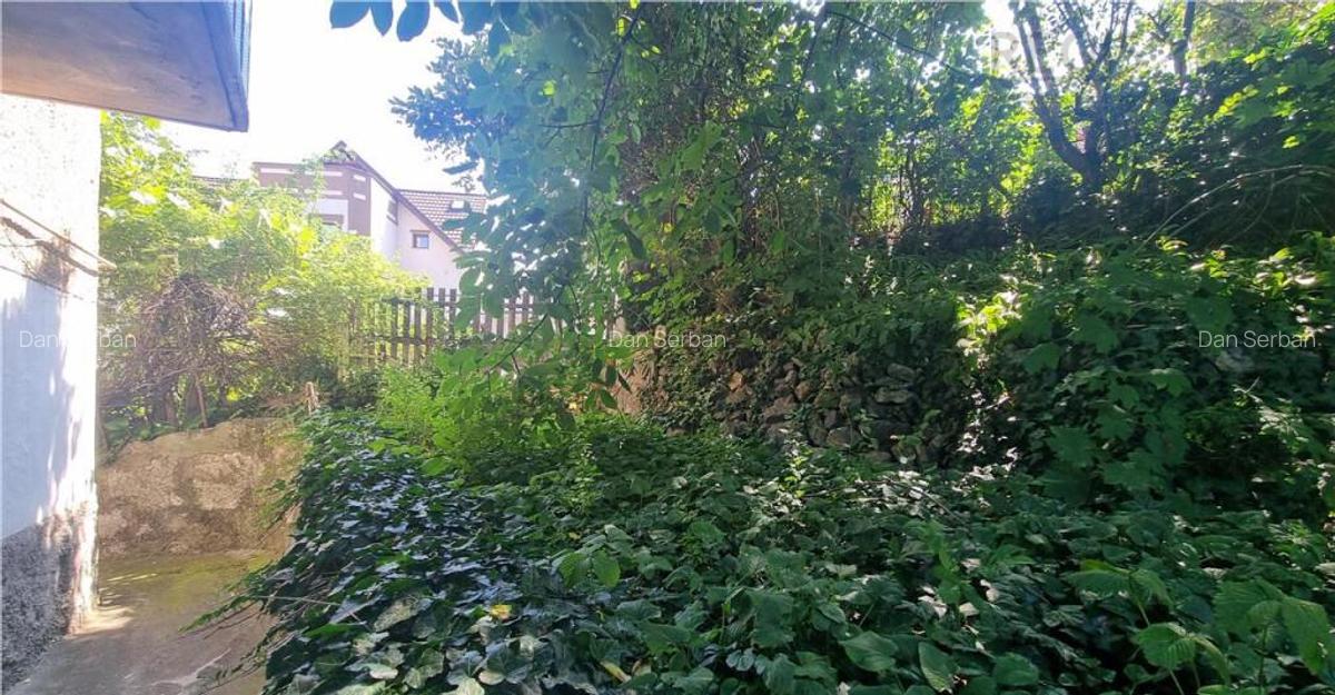 Apartament de doua camere la casa , cu gradina zona centrul - 12