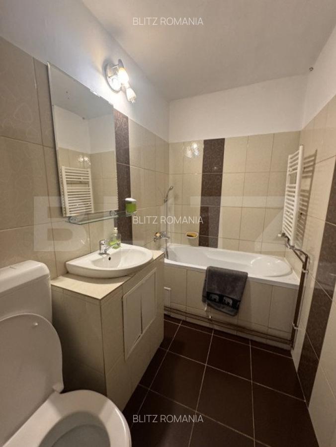 Apartament cu 2 camere, 44 mp, zona Piata 700 - 12