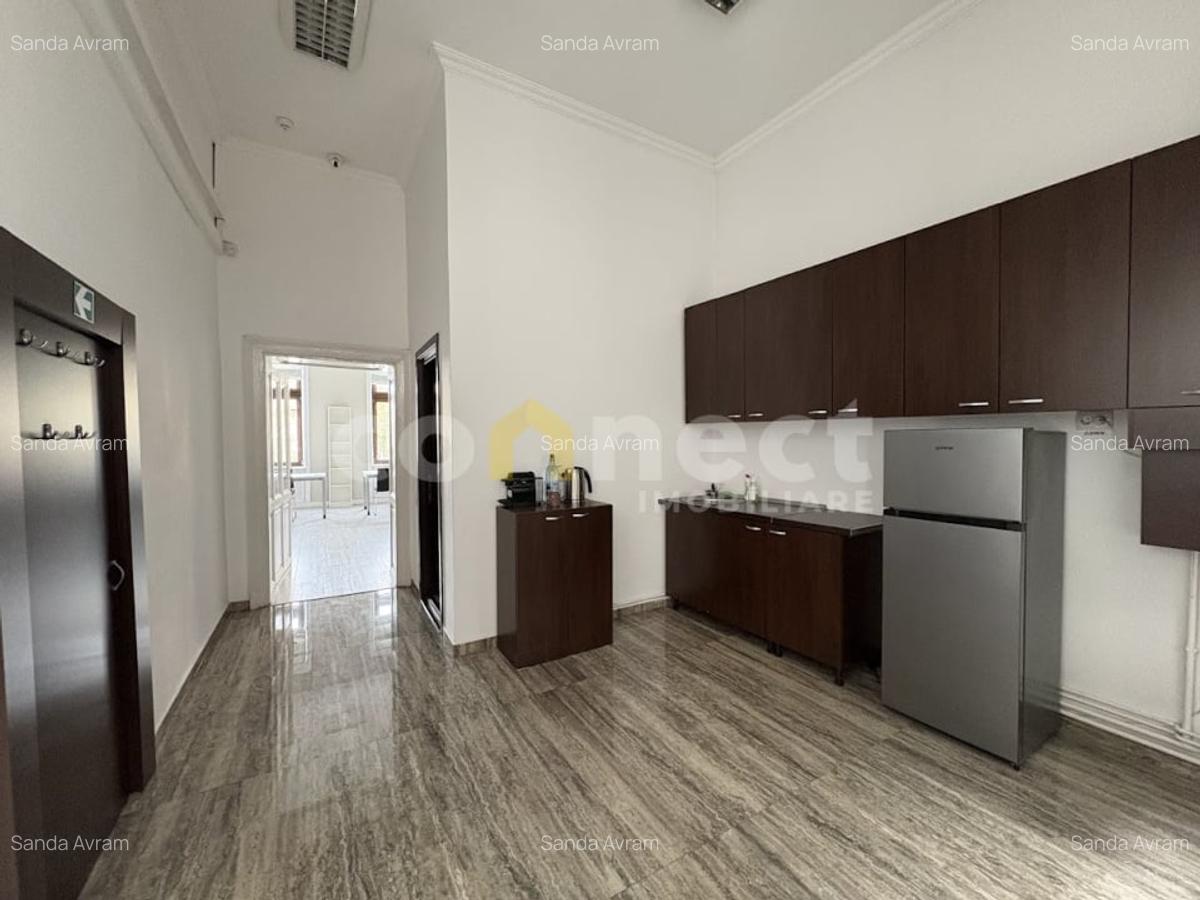 Birou modern de inchiriat-73 mp ,Ultracentral, B-dul Eroilor - 1