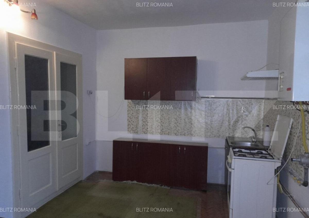 Casa 3 camere SI GRADINA 550mp in vatra satului TARLUNGENI - 5