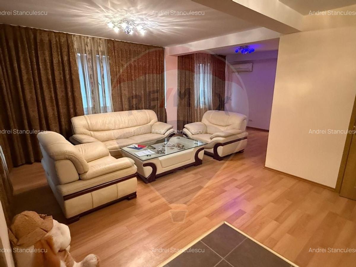 VANZARE Apartament cu 3 camere in zona Voluntari - 1