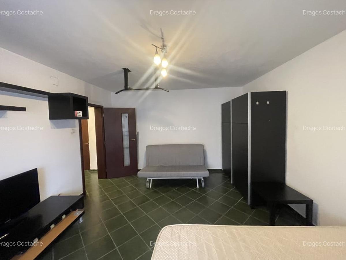Vitan Mall, adiacent, garsoniera la parter, 37mp, decomandata - 2