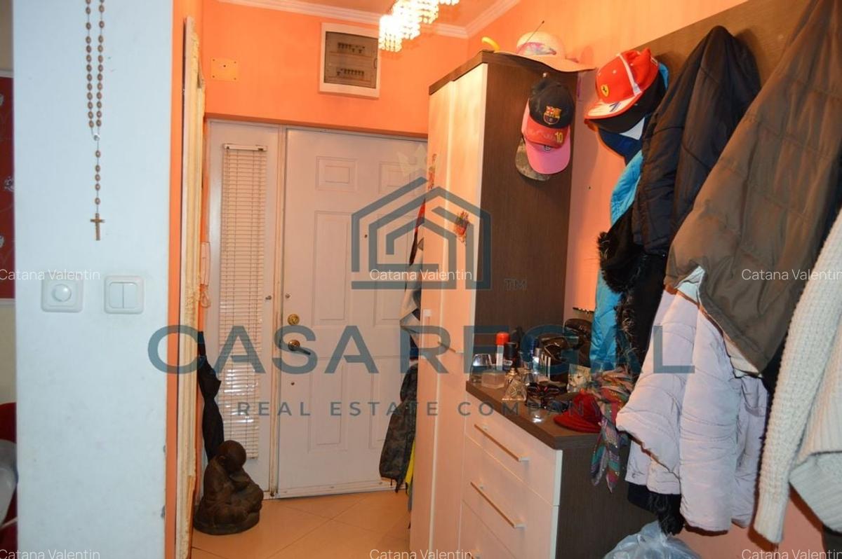 Apartament cu 3 camere decomandat în Nufărul - 25