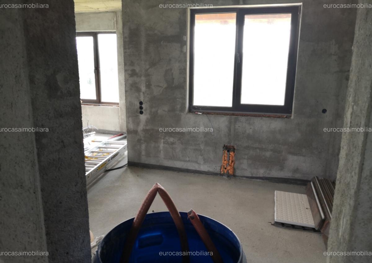 Casa P+1+M, 350 mp, teren 70 ari, Livezile, la 9 km de Bistri?a - 4