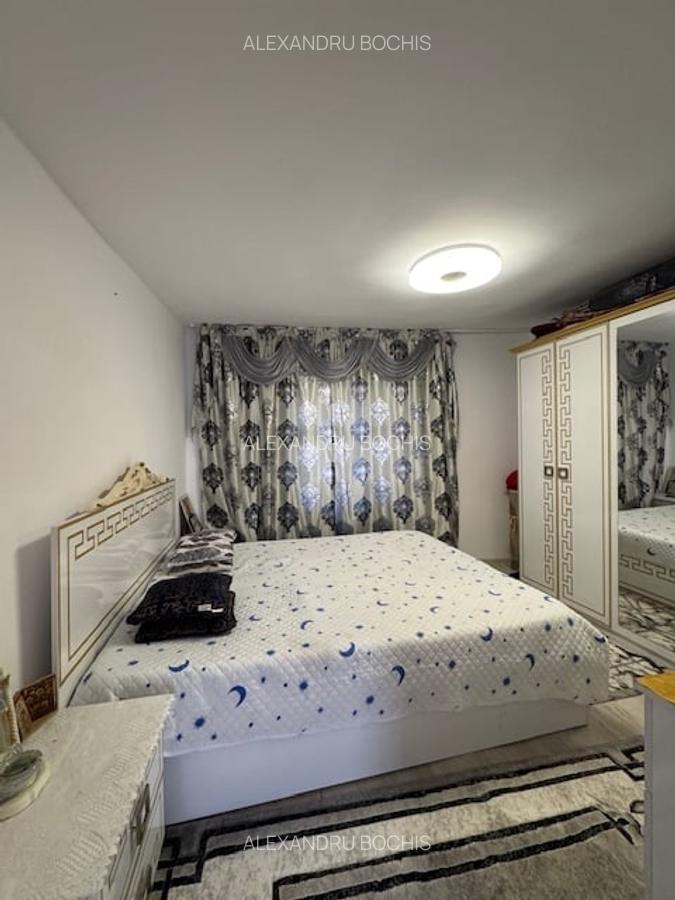 Casă cu 4 camere în Palazu Mare - 24