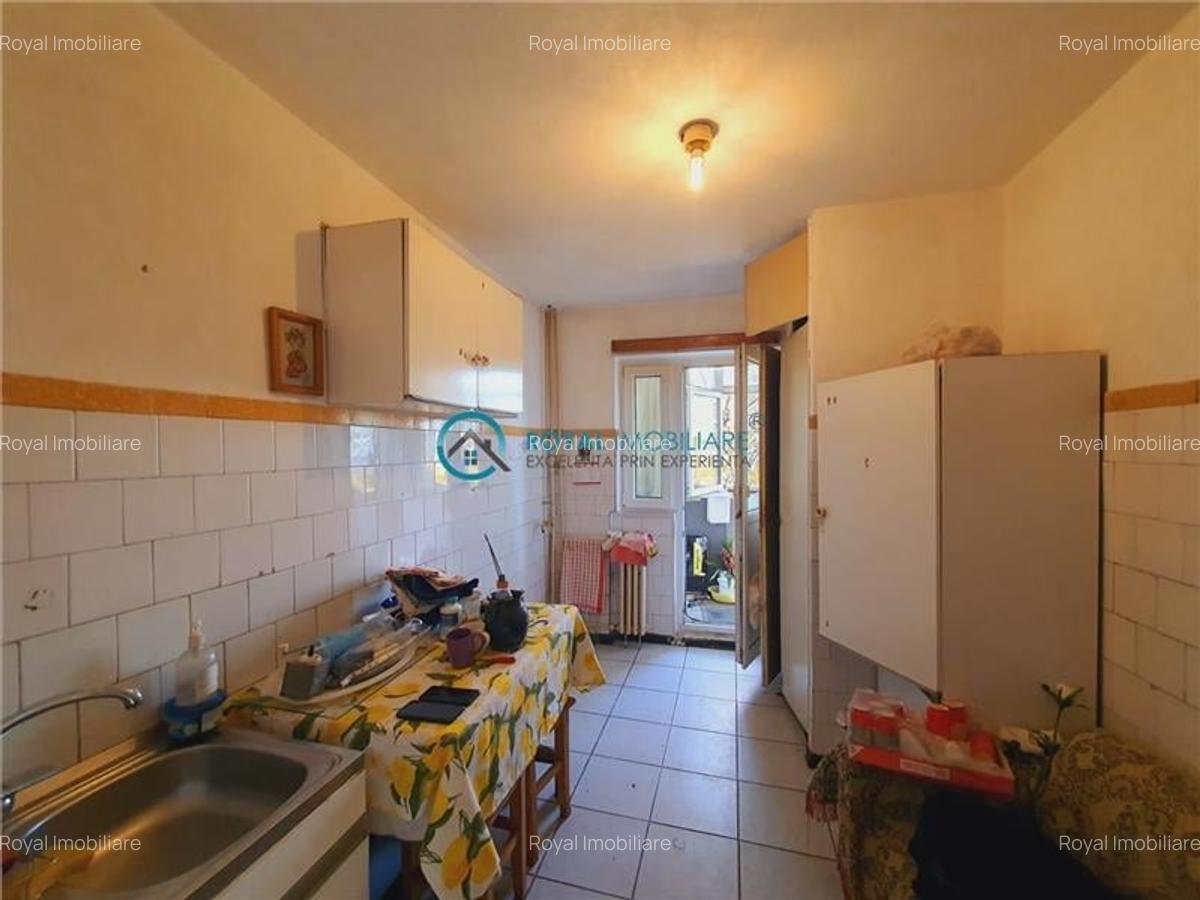 Royal Imobiliare - Vanzare apartament 3 camere zona Republicii scoala 14 - 4