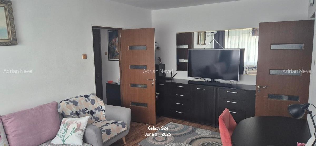Apartament cu 3 camere semidecomandat în Bucureștii Noi - 3
