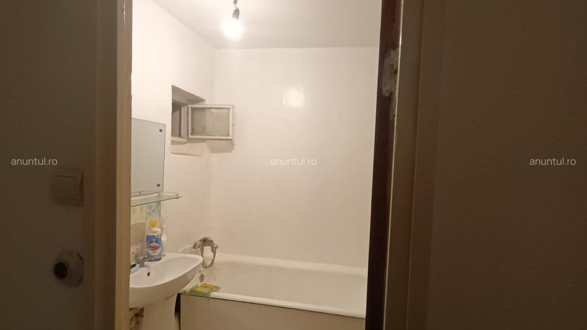 Titan, apartament 2 camere 1 Decembrie, 2 balcoane, an 1980 - 14