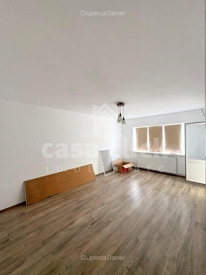 Apartament 2 camere decomandat, renovat, Micro 14 – nemobilat - 1