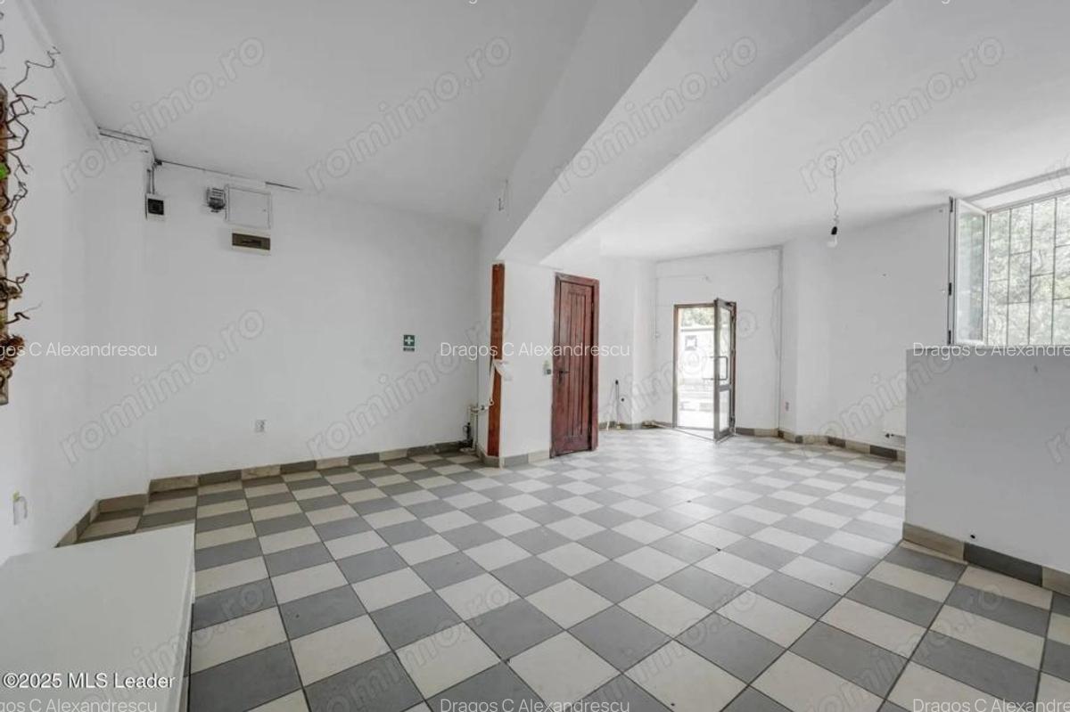 Vanzare imobil 11 camere, intrare Parc Carol - 3