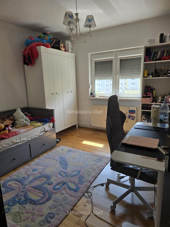 Apartament cu 3 camere decomandat, mobilat în 13 Septembrie - 15