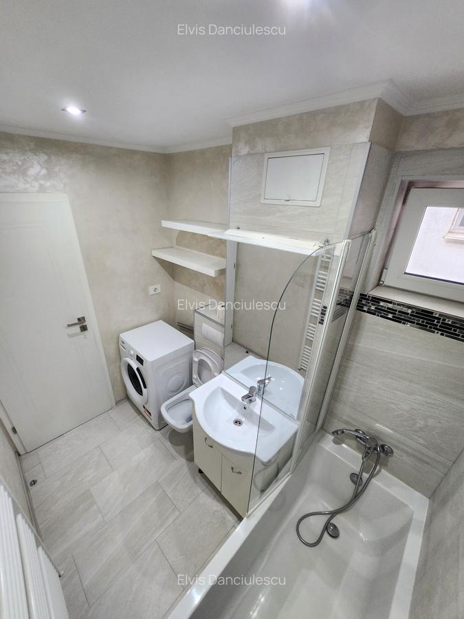 2 Cam-Aradului-3 Min Iulius Town--Mobilat-Centrala-Balcon--Aer conditionat-56 MP - 16