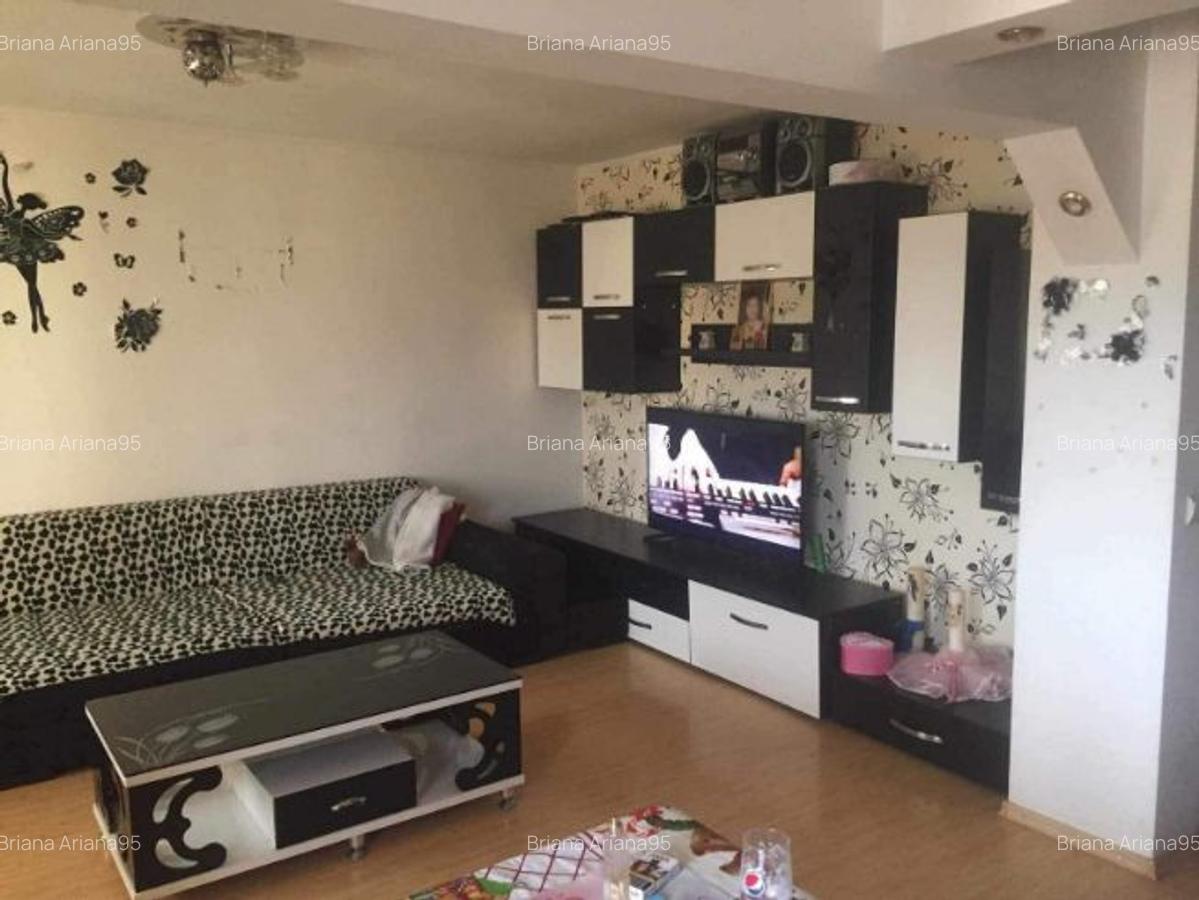 Vând apartament 3 camere - 8