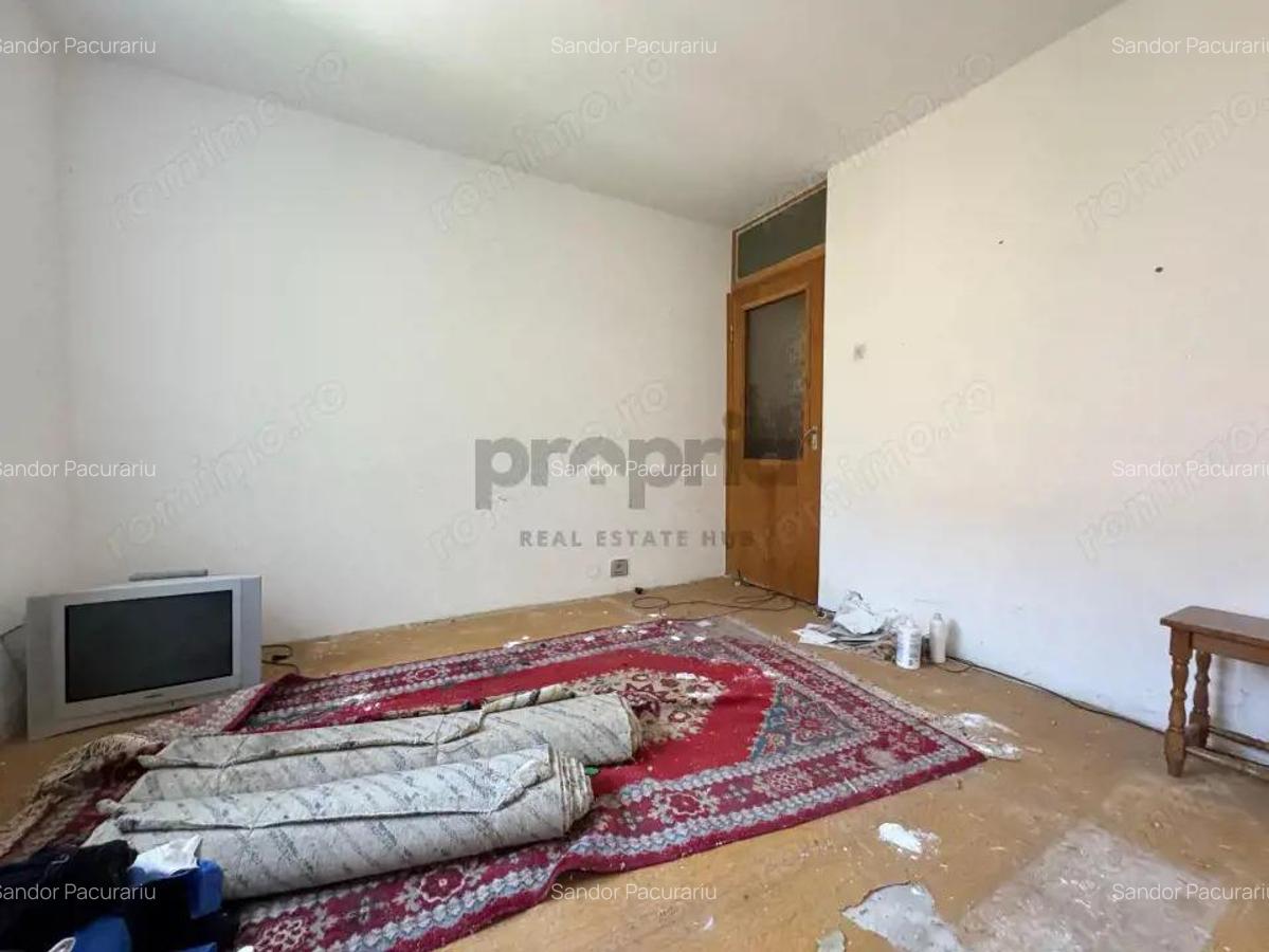 4 camere decomandate in Bartolomeu Ideal pentru renovare - 13
