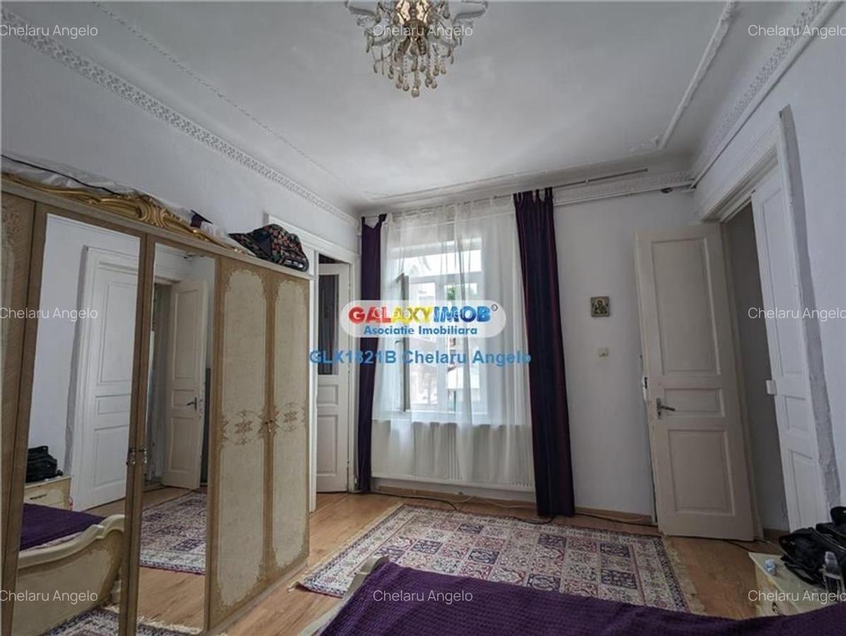 Unirii-Cantemir vila P+!+pod 8 camere 180 mp plus pod 80 m,teren 220mp - 22