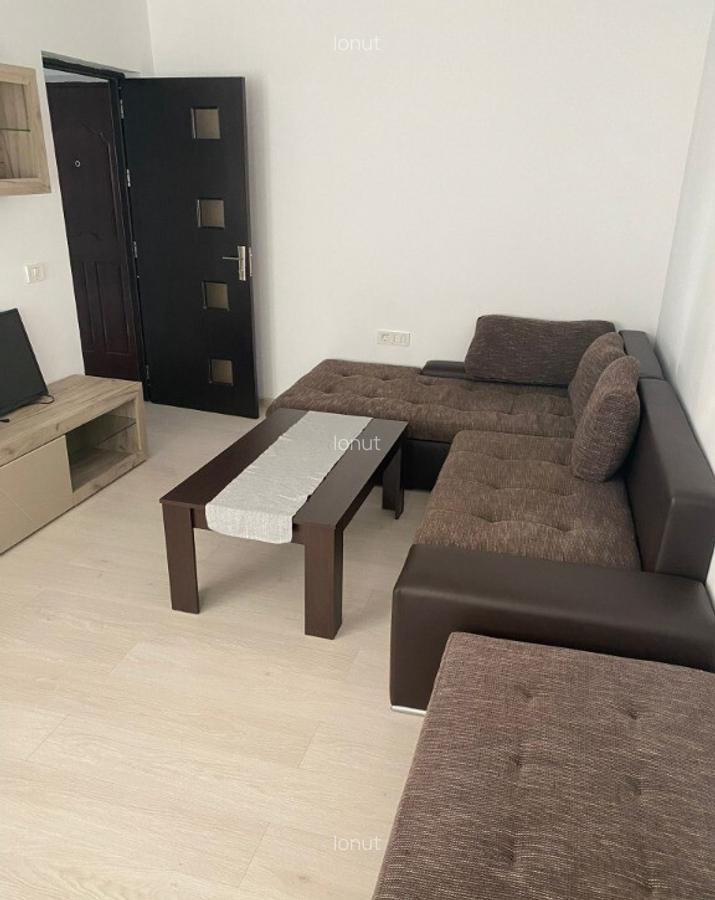 Apartament 3 camere, 64 mp Ostroveni (Bar Melisa) Etaj 6/10 - 1