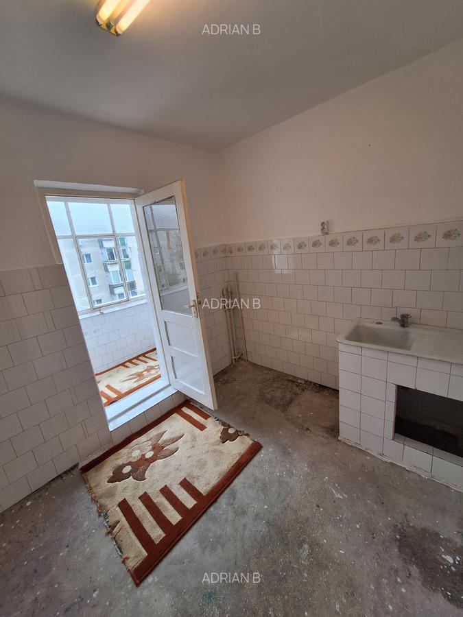 Apartament cu 2 camere decomandat în Lipovei - 8