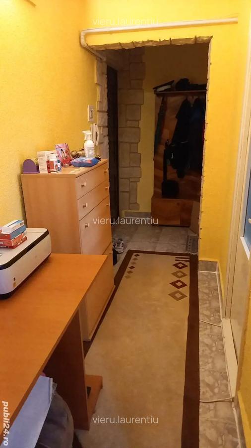 Proprietar vand apartament 3 camere str.Miori?ei - 14