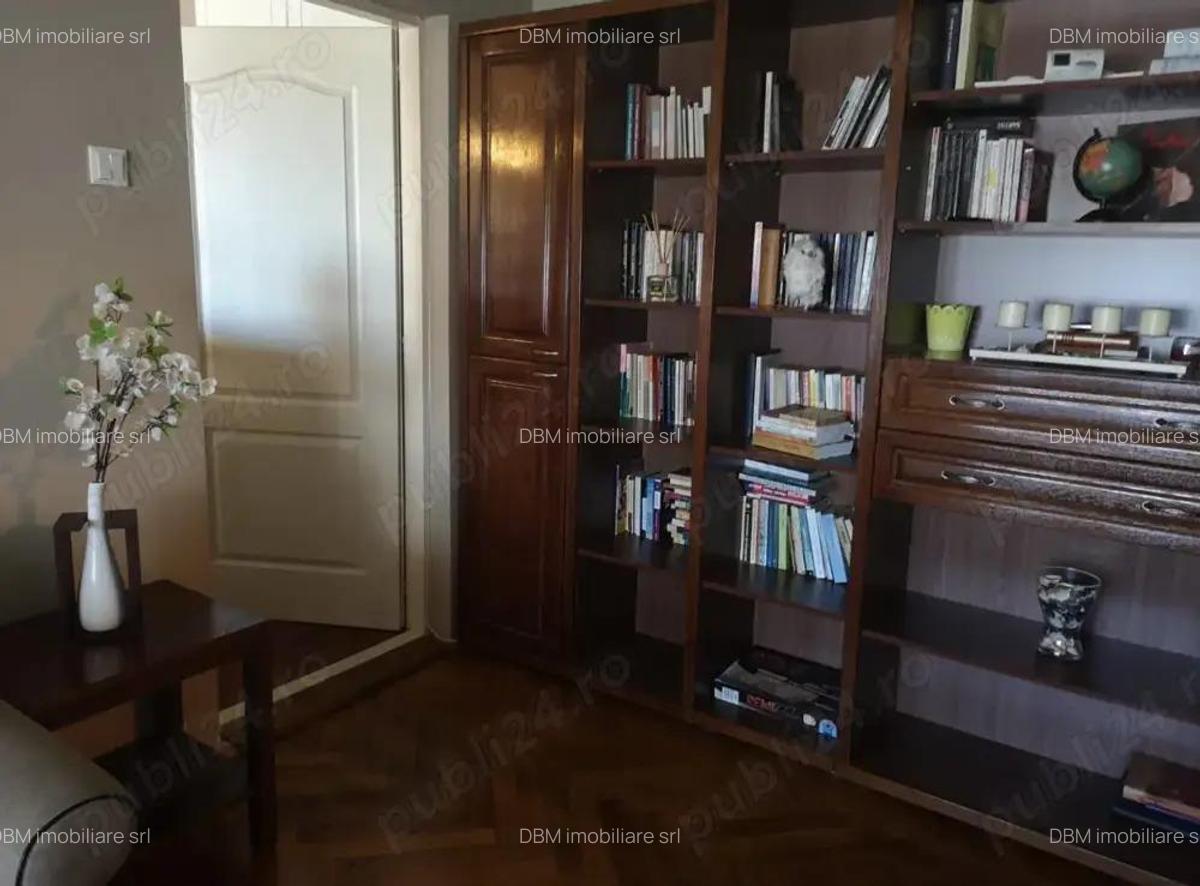 De inchiriat apartament 3 camere pe malul Begai zona gara de nord - 8