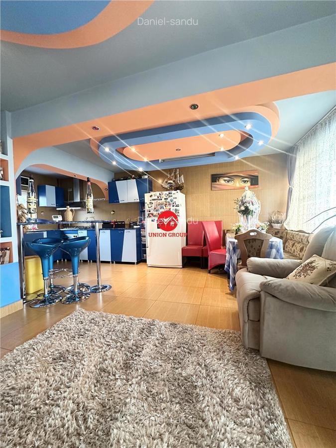 Casa P+1+M+ pod inalt, placa de beton intre etaje, Zona Km 4 - 7