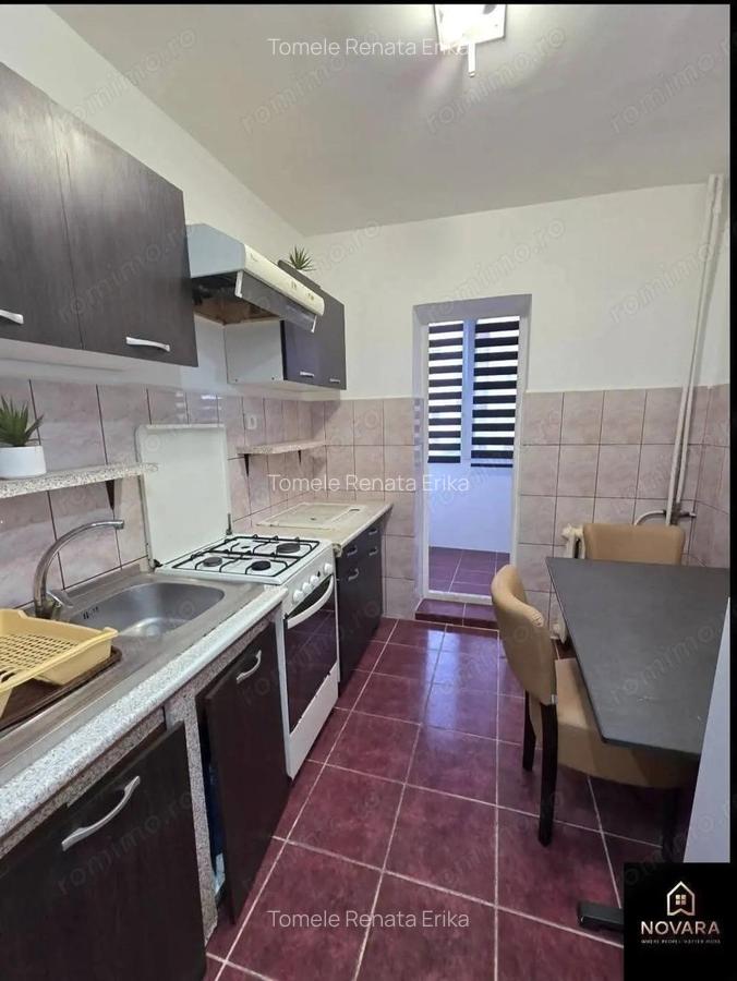 3 camere zona Decebal etaj 1 - 6