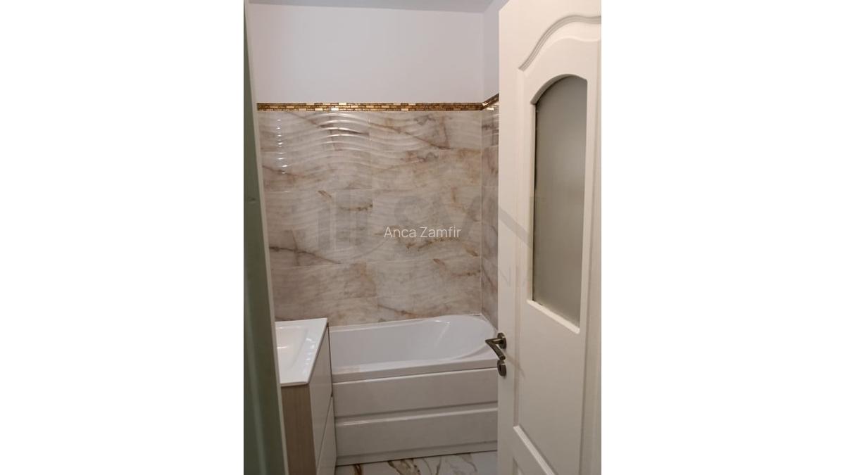 REA1023962 Apartament 3 camere renovat Piata Delfinului - 13