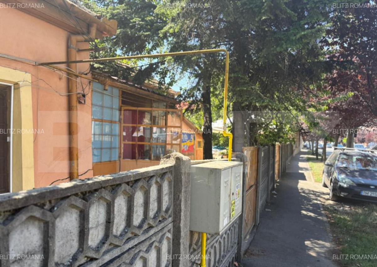 Casa individuala de vanzare, zona Mahala artera principal - 5