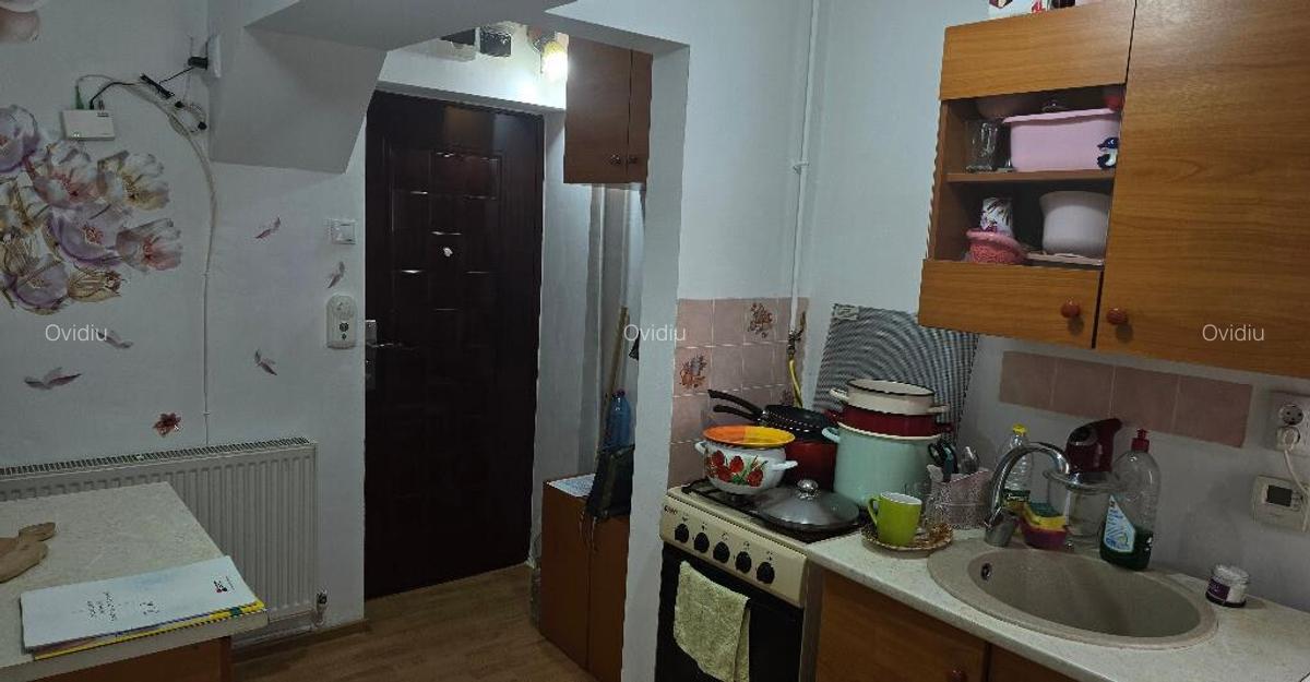 Vand apartament cu 2 camere decomandat in Deva, zona Salcamilor, et 1 - 2