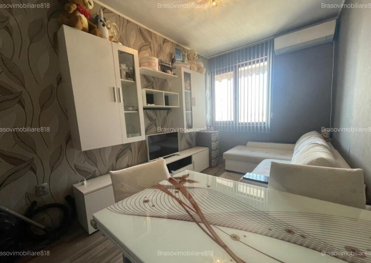 De vanzare 2 camere in zona Tractorul - 4