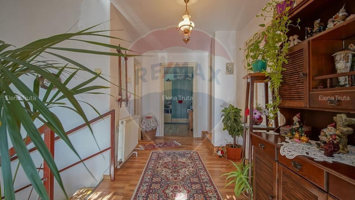 Casa spatioasa si practica, aproape natura si oras- Cartier Darste - 15