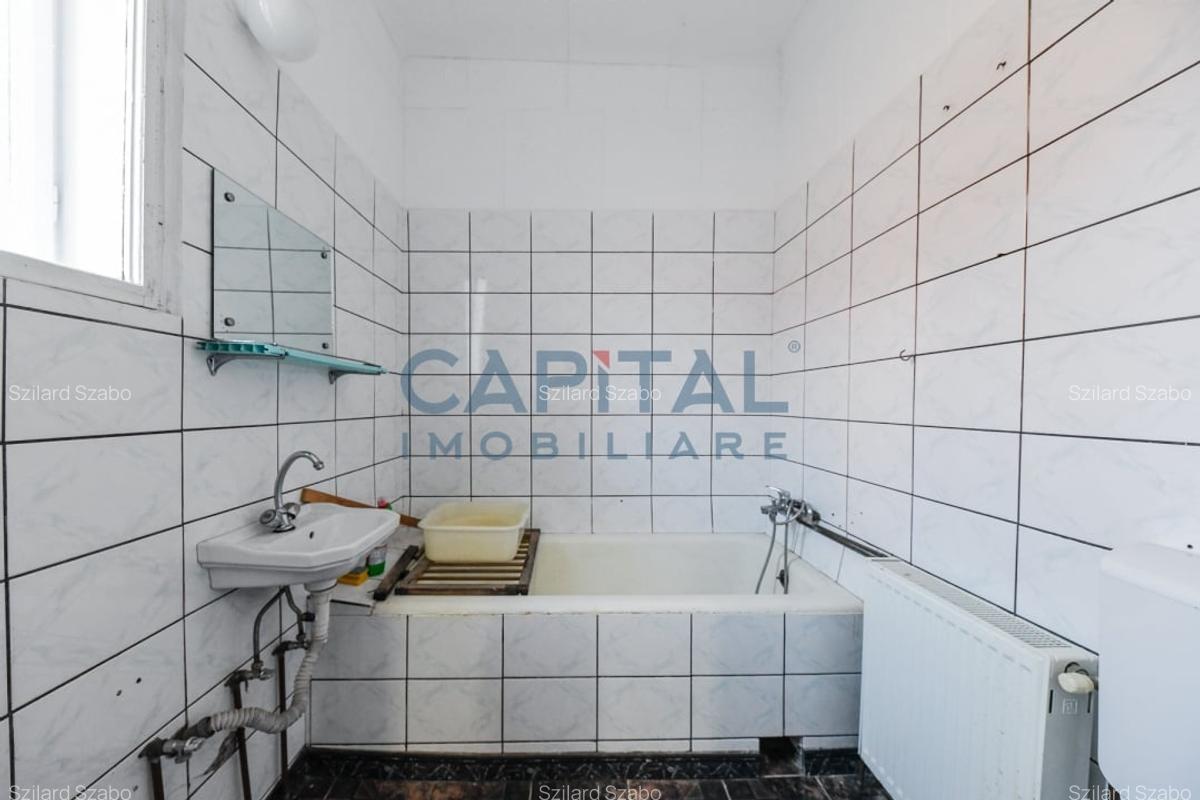 Casa individuala cu garaj in cartierul Gruia - 11