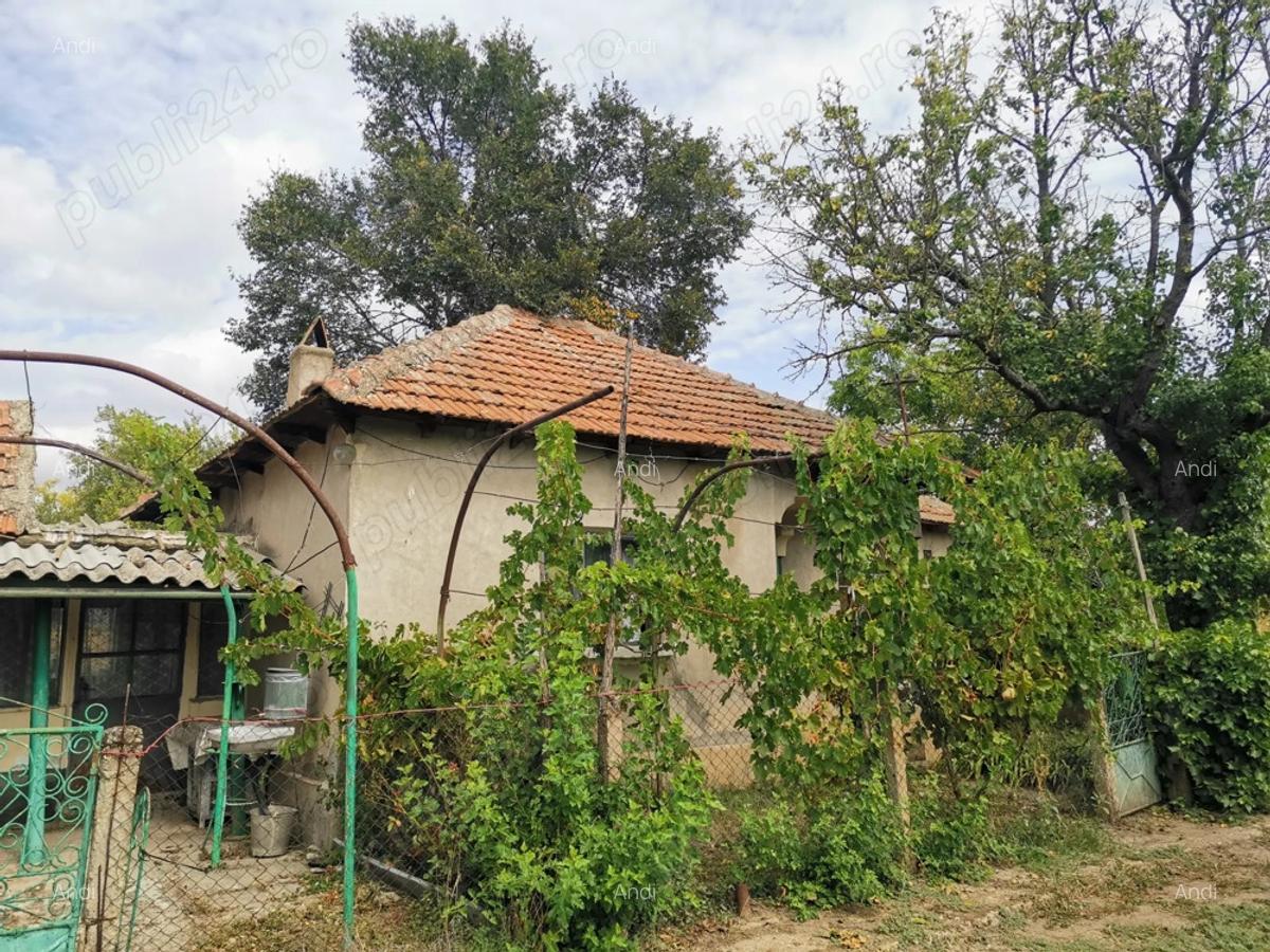 Casa de vanzare in comuna Bogdana - 10