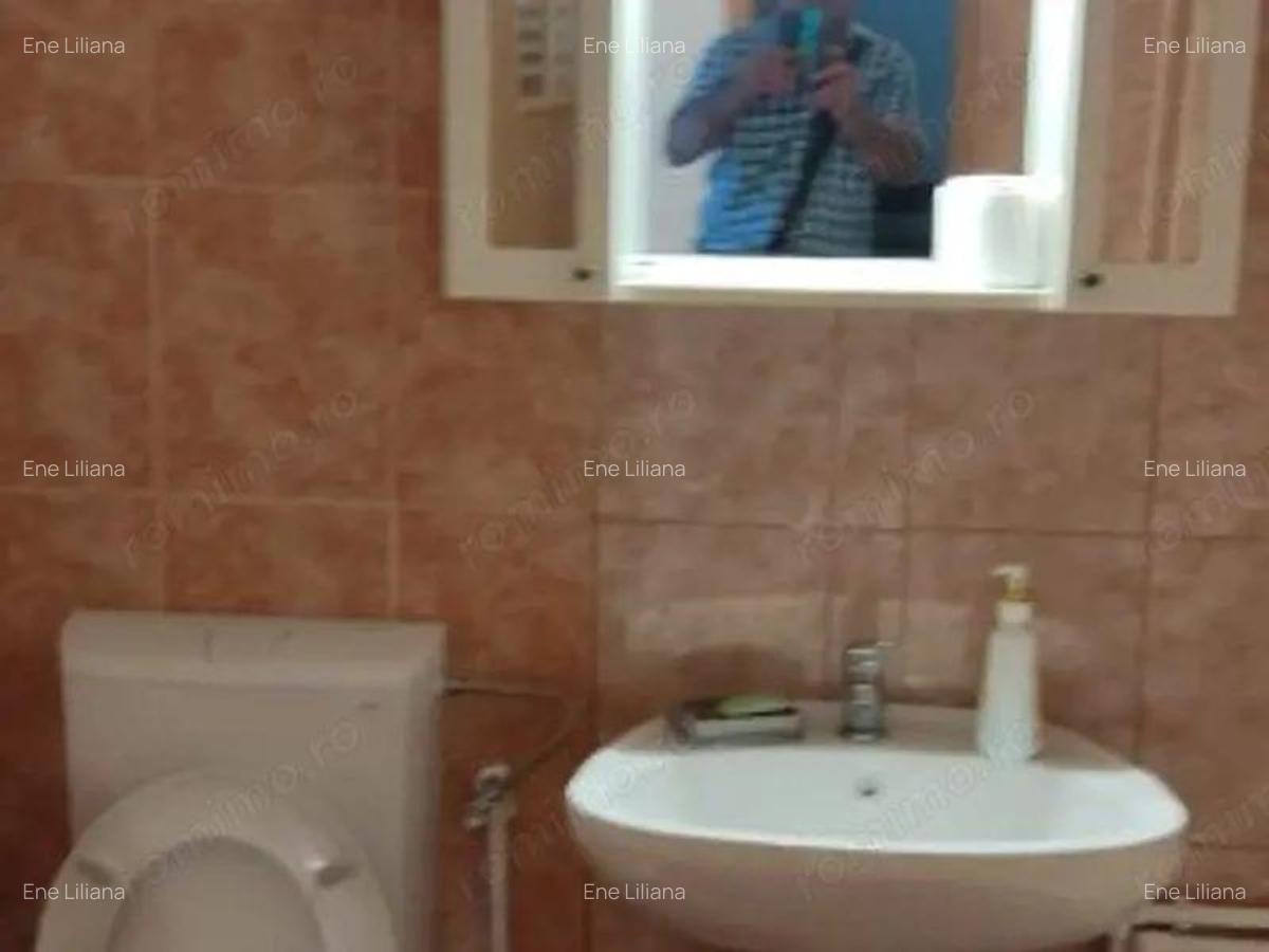 Apartament cu 2 camere decomandat - Piata Centrala - 12