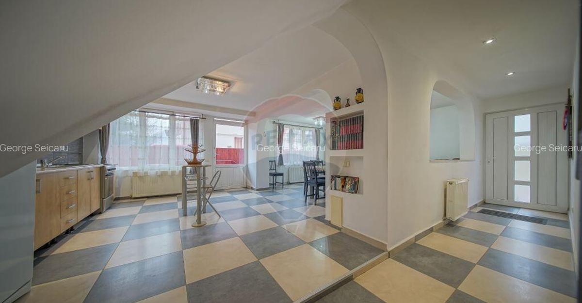 Pensiune cu 7 camere in Moieciu | TOATE UTILITATILE | COM... - 18