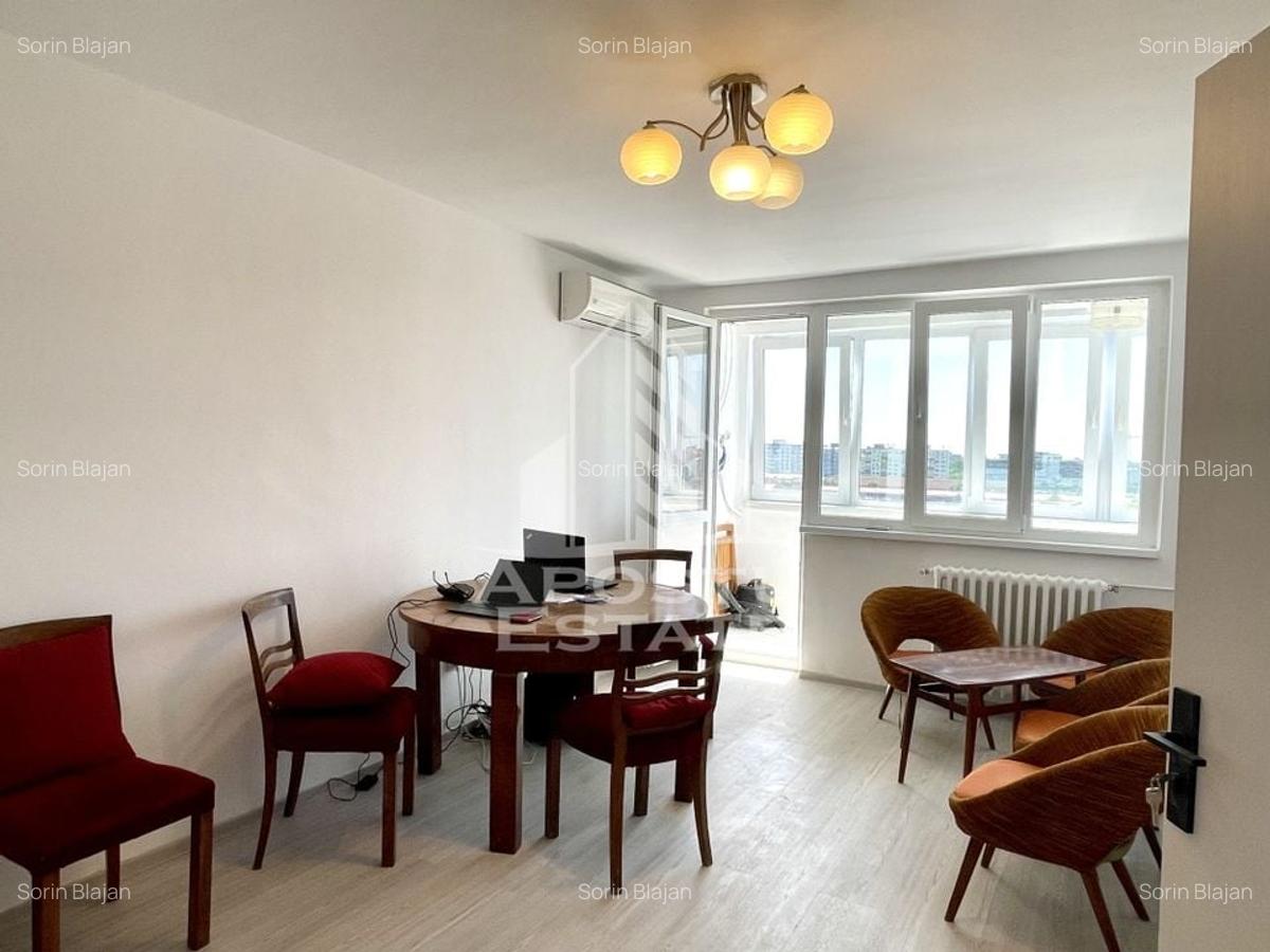 Apartament cu trei camere decomandat Bd. Cetatii - 6