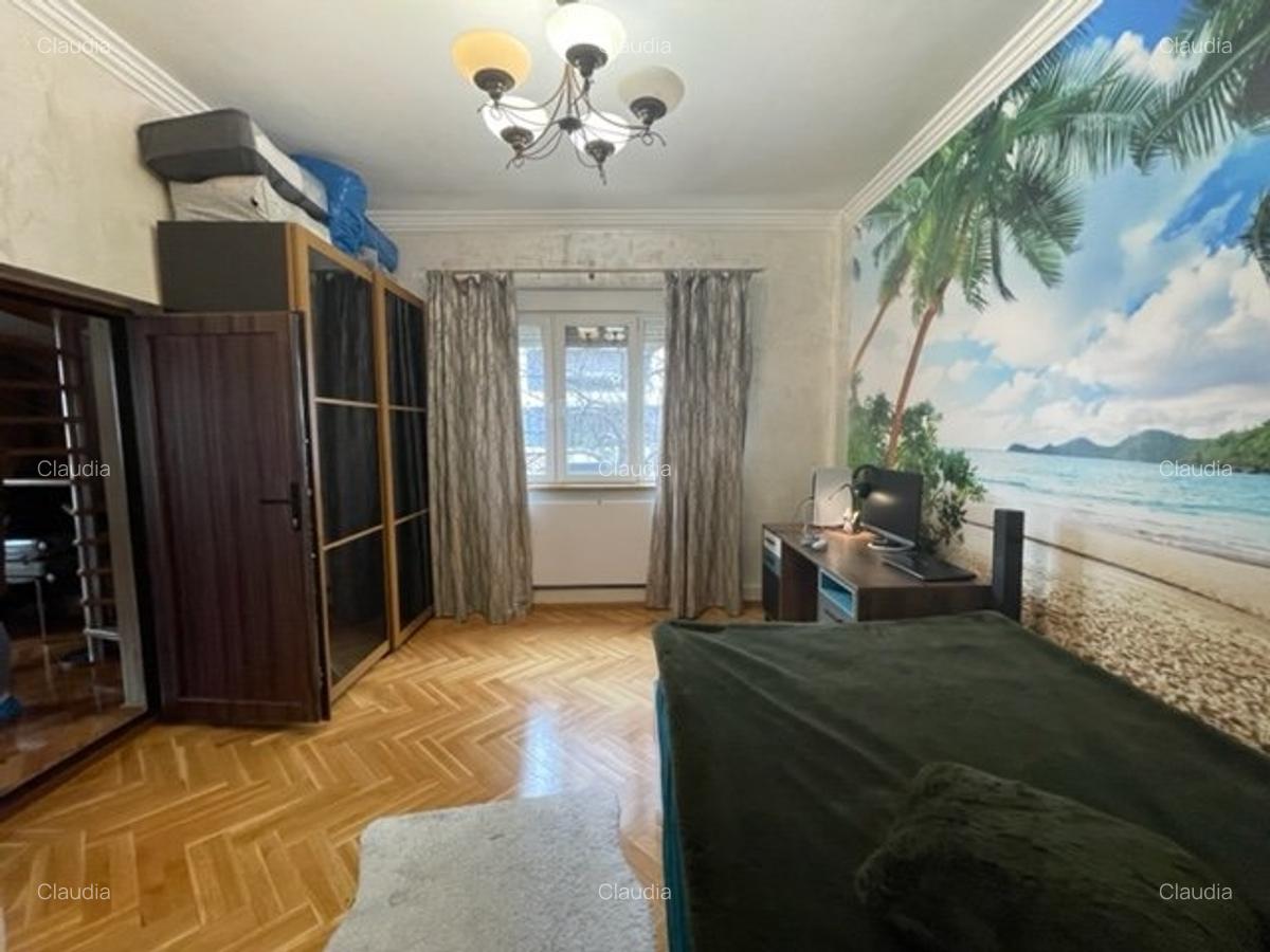 Apartament cu 5 camere semidecomandat, mobilat în Calea Călărașilor - 5