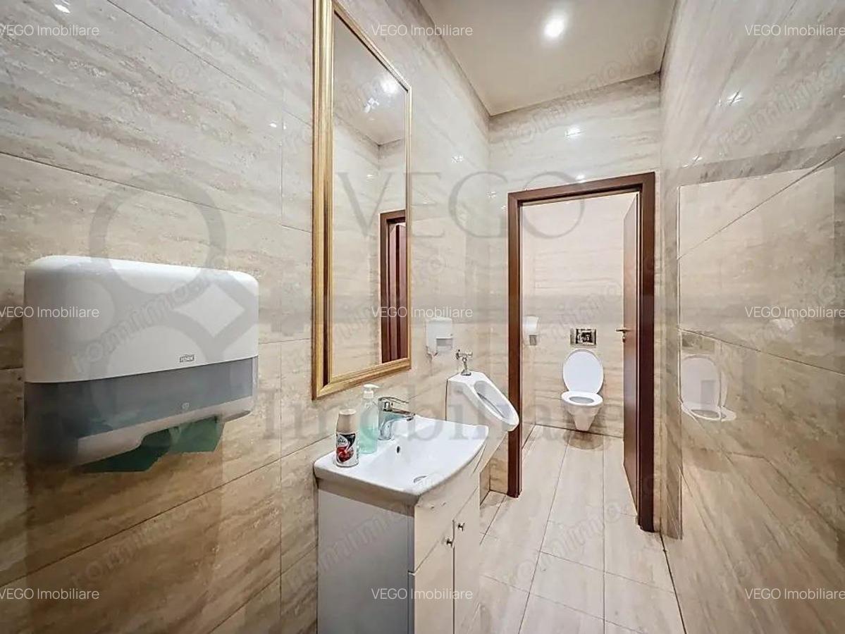 Spa?iu cu acces stradal si vitrina, 95 mp, zona centrala Piata Cipariu - 12
