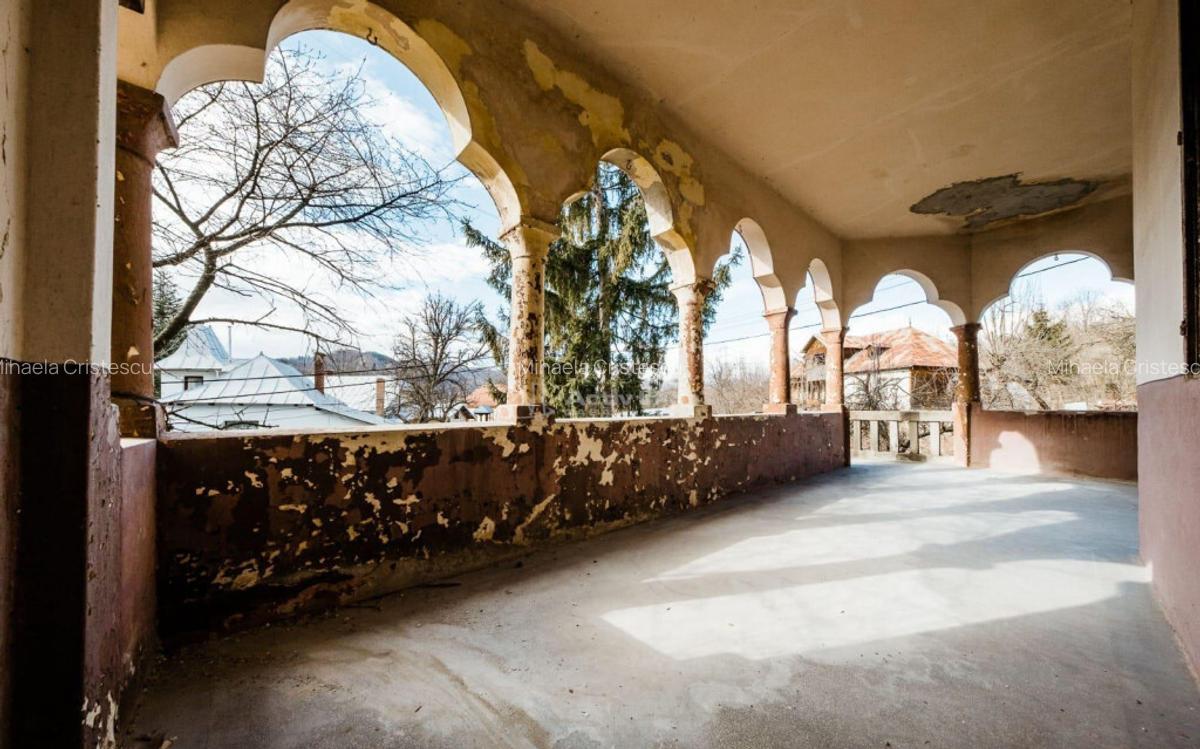 DE VANZARE - CONAC la Breaza, 9 camere, 1.873 mp teren - 6