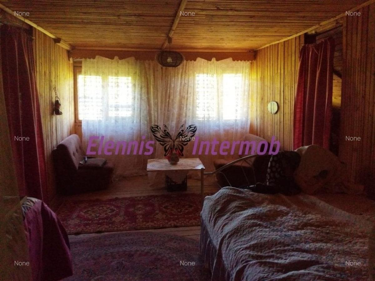 Casă cu 10 camere în Bucov - 11