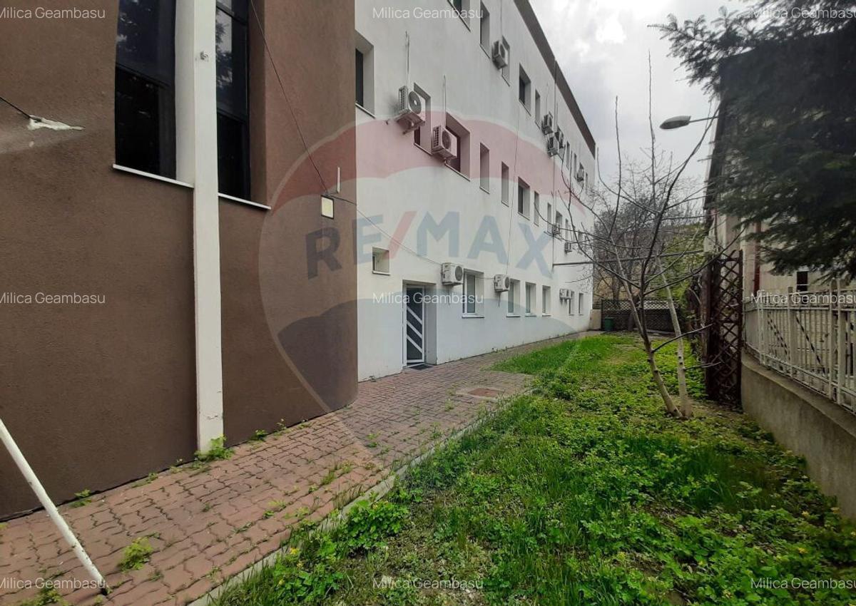 Spa?iu comercial 210mp de inchiriat in zona Ultracentral - 2 Spa?iu comercial 210mp de inchiriat in zona Ultracentral - 2