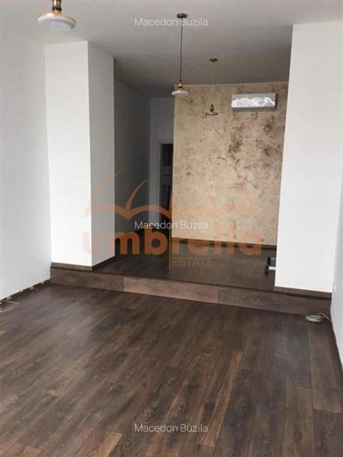 De vanzare spatiu comercial 39,64/? P-ta M. Viteazul - 3