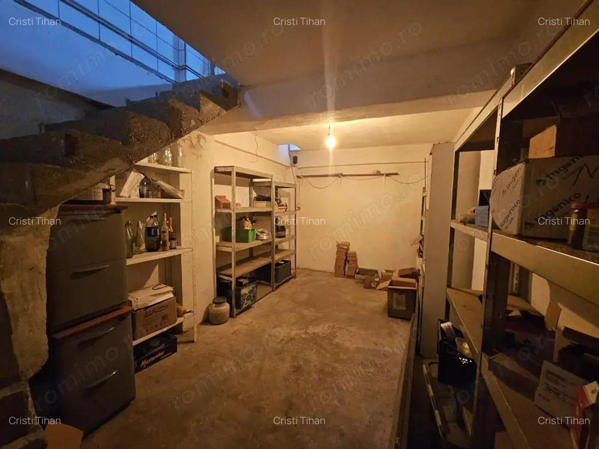 Casa 300mp utili- teren 550mp Sector 4 - Luica Giurgiului Piata Resita - 20