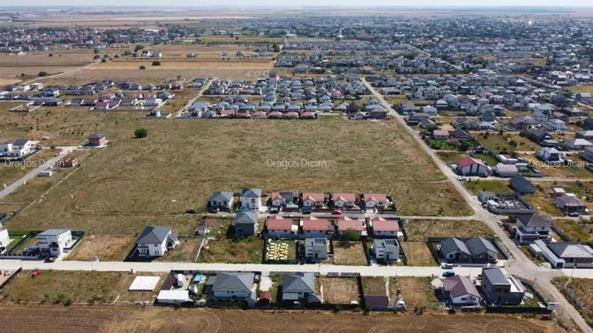 Teren Intravilan In Comuna Berceni | utilitati: curent | #UG5.1E - 9