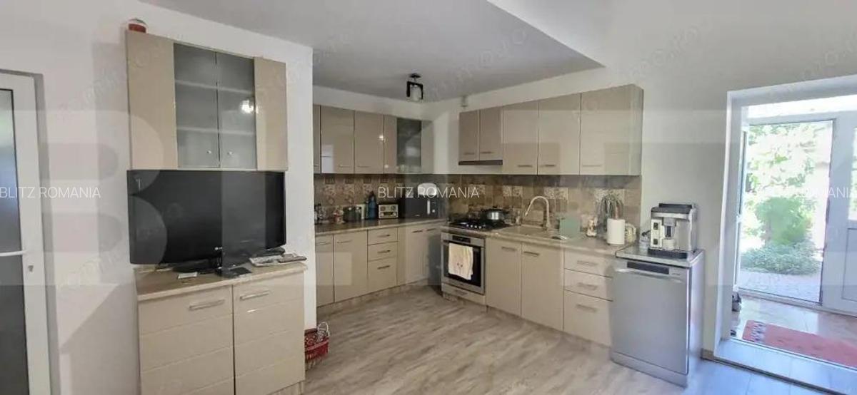 Casa cu 4 camere de vanzare in Sanandrei - Centru - 3