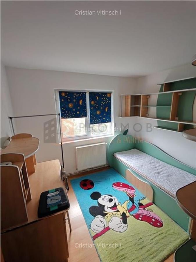 Apartament 3 camere cf 1 semidecomandat zona Micro 3 - 4