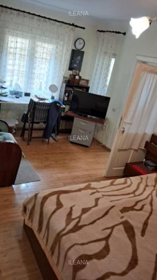 Vand casă cu  3 camere in zona tabacarie - 3