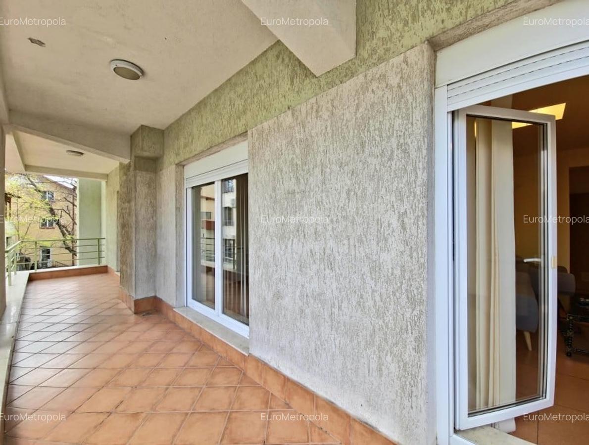 Apartament cu 6 camere decomandat în Herăstrău - 17