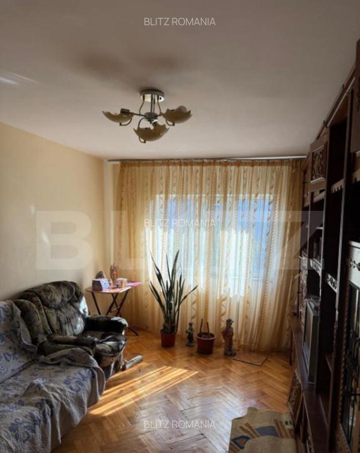 Apartament cu 2 camere si 2 balcoane, decomandat - 11 Apartament cu 2 camere si 2 balcoane, decomandat - 11