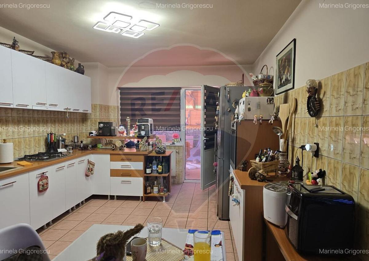 Casa / Vila cu 4 camere de vanzare - 10